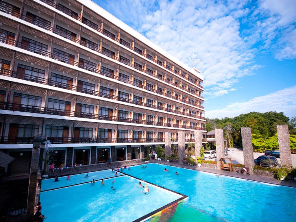 Mesra Business & Resort Hotel Samarinda Exterior foto